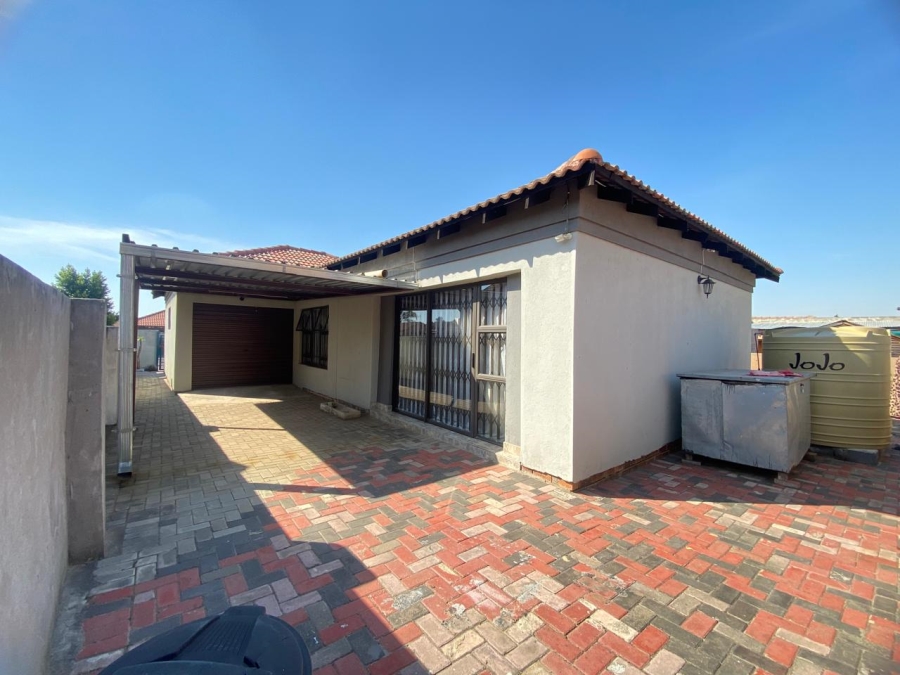 3 Bedroom Property for Sale in Tlhabane West North West